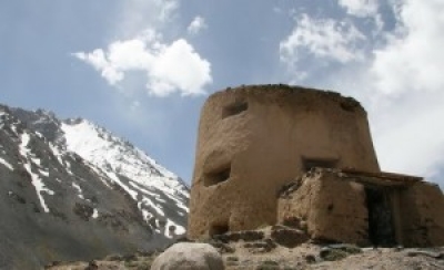 Fortress on the Wakhjir pass. Photo: Caravanistan.com